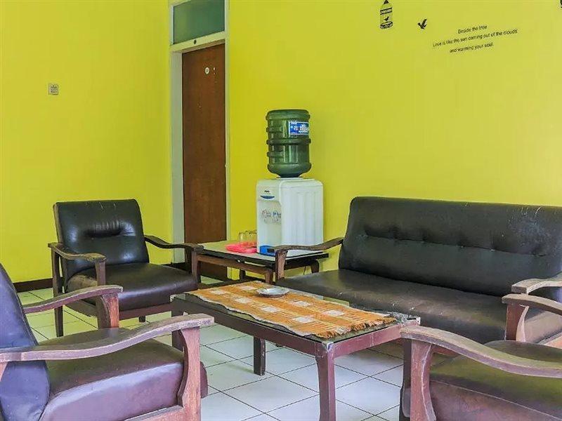 Oyo Life 1708 Hotel Budi Famili 1 Syariah Ciamis Exterior foto