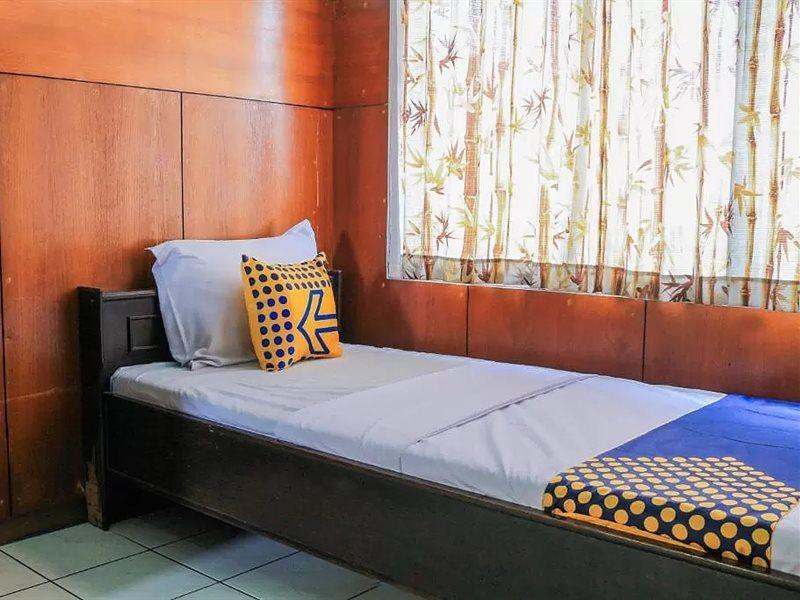 Oyo Life 1708 Hotel Budi Famili 1 Syariah Ciamis Exterior foto